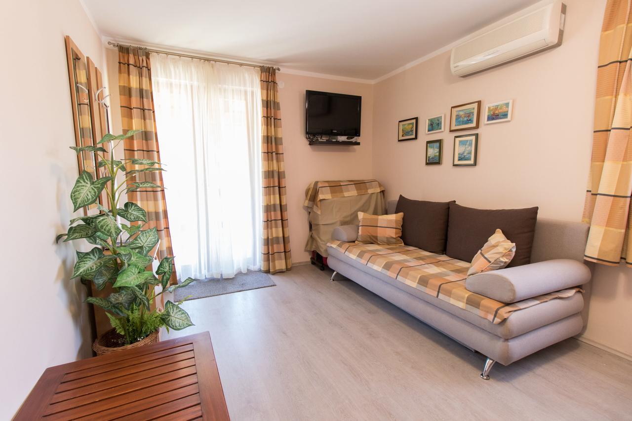 Apartment Paulina Cres Exterior photo
